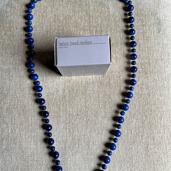 VINTAGE (1986) AVON FASHION BEAD NECKLACE (ROYAL BLUE) - Picture 3 of 4